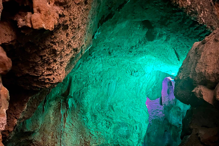 Alicante: Canelobre Caves and Guadalest Castle Private Tour