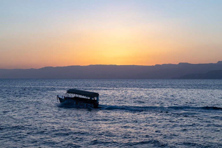 Aqaba: Private Sunset Cruise Boat Tour with Snacks