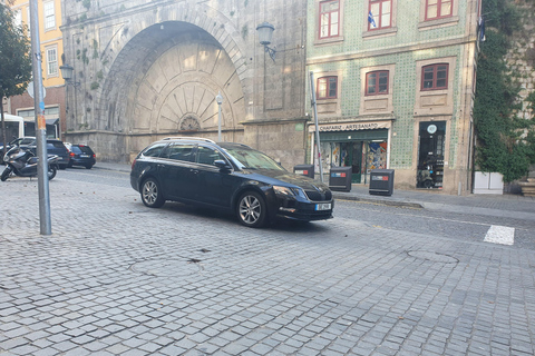 Porto: private transfer to/from Santiago de Compostela