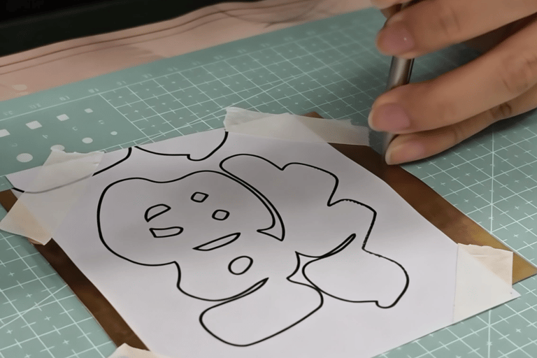 Guangzhou: Create Your Own Chinese Paper Cutting