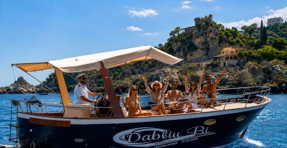 “Luxury Boat Tour: Taormina, Isola Bella and Mazzarò Bay”