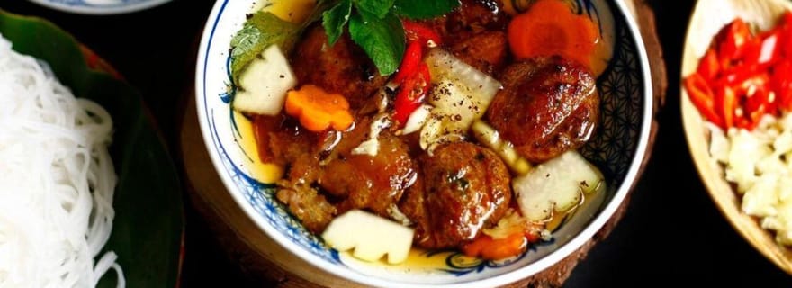 Hanoï : visite culinaire en petit groupe avec Train Street