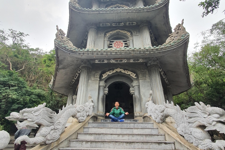 Excursión Privada a las Montañas de Mármol y el Templo Linh Ung