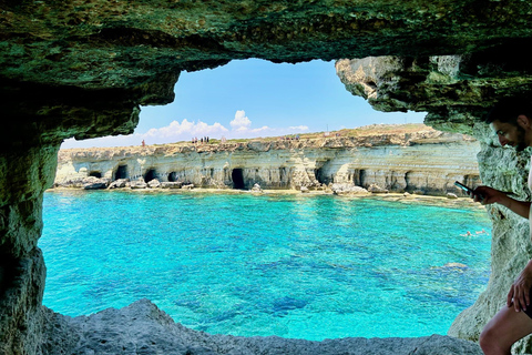 Cape Greco Region - private guided Highlight TourCape Greco: Sea Caves, Bridge of Lovers with Barbeque