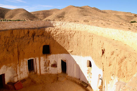 Tunis: South Tunisia Tour with Luxury Desert Bivouac Stay