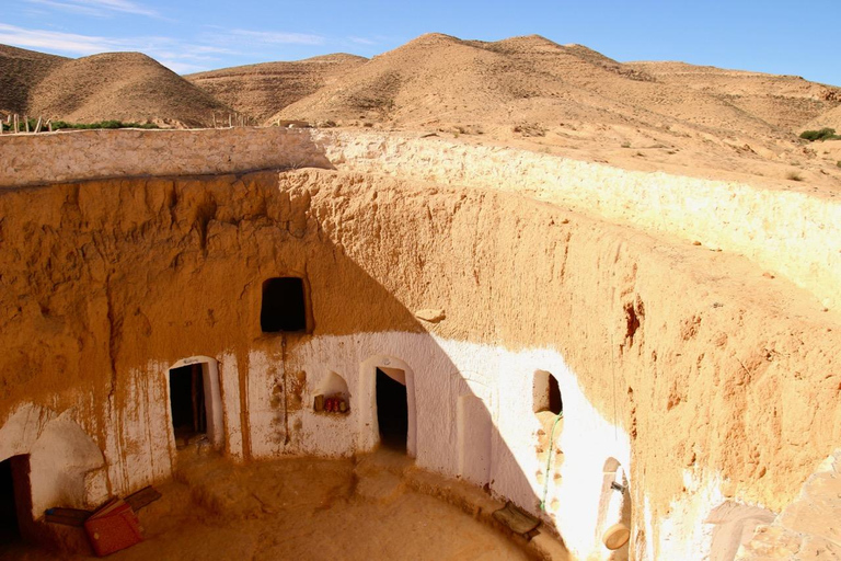 Tunis: South Tunisia Tour with Luxury Desert Bivouac Stay