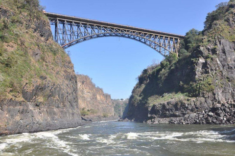 Cascate Vittoria: Rafting sul fiume ZambesiCascate Vittoria: Rafting sul fiume Zambezi