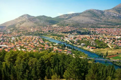 Private Day Trip to Bosnia: Wine, Culture & Local Lunch