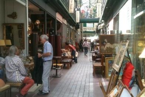 Vintage Paris & St Ouen Flea Market Walking TourVintage Parijs & St Ouen vlooienmarkt wandeltocht