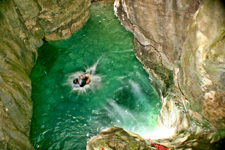 Puerto Plata: aventura de día en los charcos de Damajagua