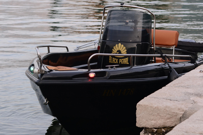 Visite privée de 7 heures Perast, la baie de Kotor et la grotte bleue, pause déjeuner