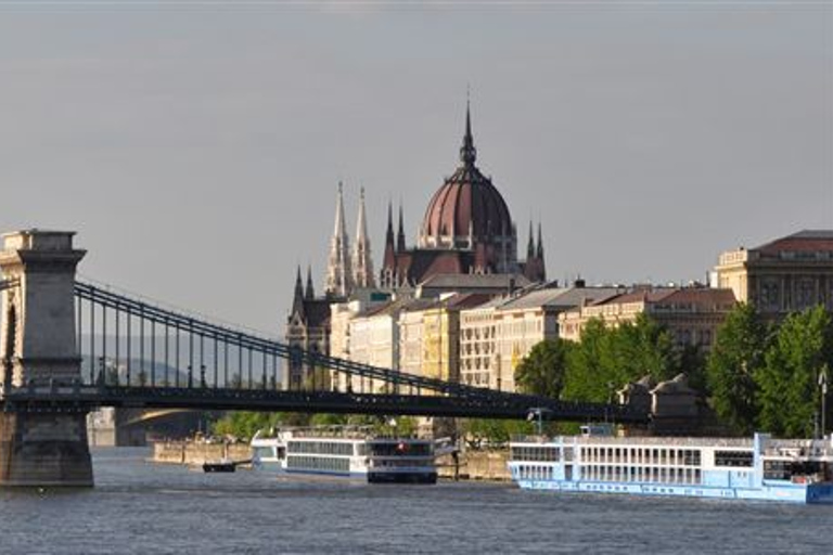 Budapest: Private 4-Hour Guided Walking Tour