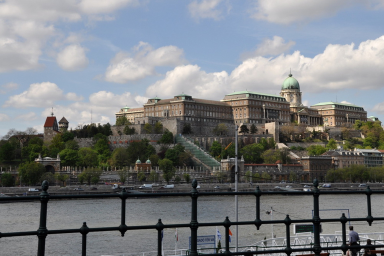 Budapest: Private 4-Hour Guided Walking Tour