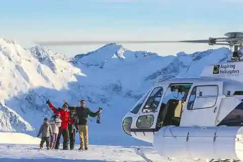 Wanaka: Scenic Helicopter Flight with Glacier Experience