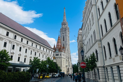 Budapest Highlights Walking Tour: Parliament to Buda Castle