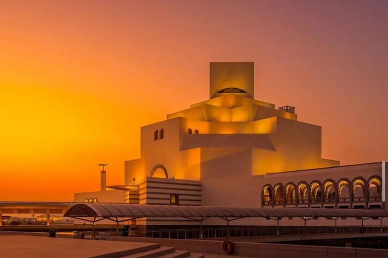Doha Private City Tour with Transit & Layover from Airport Doha: Group City Tour with Transit & Layover from Airport