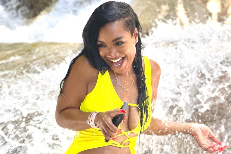 Dunn’s River Falls and Dolphin Cove Swim Adventure From Montego Bay/ Falmouth/ Trelawny