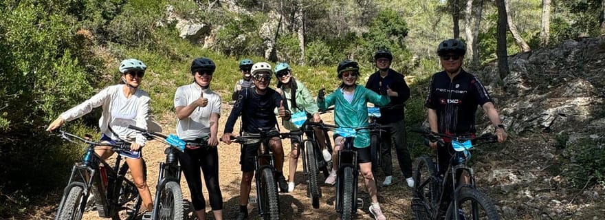 Cassis: Tour in E-Bike GPS 3h Calanques e Route des Crêtes