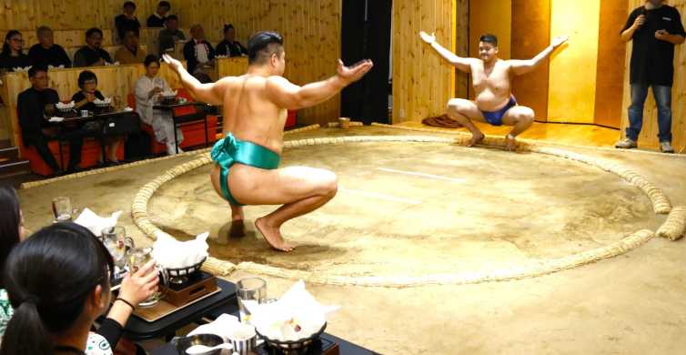 Tokyo: Experiența spectacolului de sumo cu Chicken Hot Pot și o fotografie