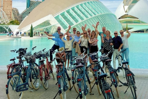 Valencia: Tägliche Stadtrundfahrt mit Fahrrad und E-Bike in einemE-Bike
