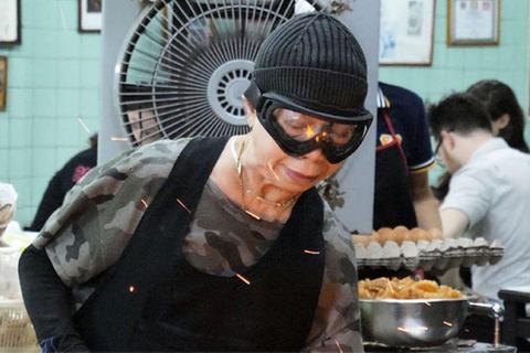 Bangkok: Jay Fai Michelin-star table reservation & City Tour Private tour All-inclusive