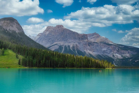 Calgary: Lake Louise, Moraine Lake, & Emerald Lake Tour