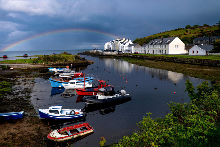 Belfast: Private Derry Transfer Tour via Giant's Causeway