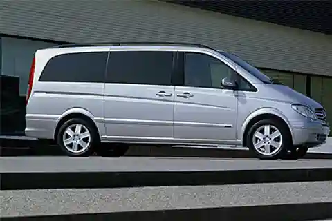 ドブロブニクからブドヴァへのプライベート送迎