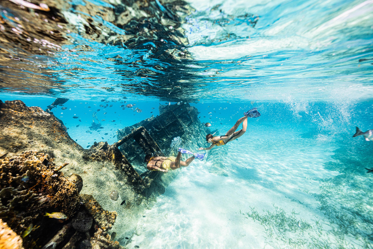 Esperienza di snorkeling in barca 5 in 1 a Cancun