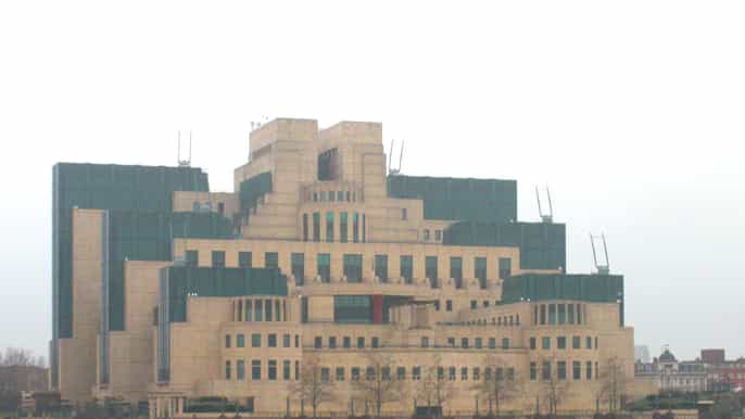 james bond london locations tour by black taxi