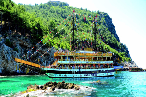 Alanya: Pirates Boat Trip with Lunch and Hotel Pickup