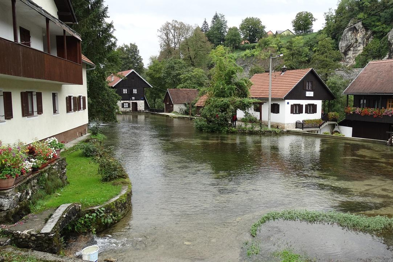 Från Zagreb till Plitvicesjöarna och Rastoke - Privat tur