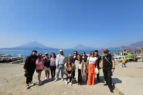 VANUIT PANAJACHEL BEZOEK AAN DORPEN VAN ATITLÁN PER BOOT
