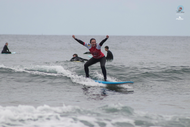 Tenerife : clases de surf para principiantes y intermedios Tenerife : Learn to surf Canary waves with us!