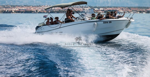 Zadar: 3-Stop-Kreuzfahrt zur Blauen Lagune mit Schnorcheln und Getränken Zadar: 3-Stop-Kreuzfahrt zur Blauen Lagune mit Schnorcheln und Getränken
