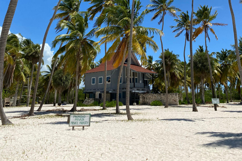 Saona Island VIP: 4 Beaches , Mano Juan & Canto de la Playa 4 Beaches VIP Saona Island: Mano Juan & Canto de la Playa