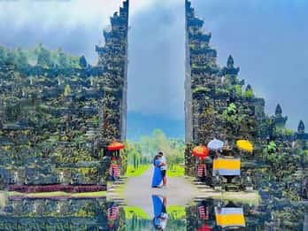 NORTH BALI : handara gate,temple,aling-aling waterfalls