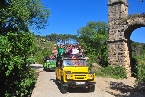 Cañón Verde: Crucero en Catamarán y Aventura en Jeep SafariCañón Verde: Aventura Safari en Jeep