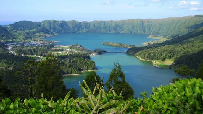azores sete cidades scenic 4wd tour from ponta delgada