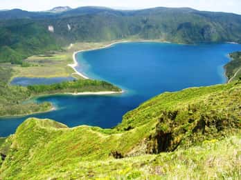Desde Ponta Delgada Lagoa do Fogo Tour de medio día en Jeep