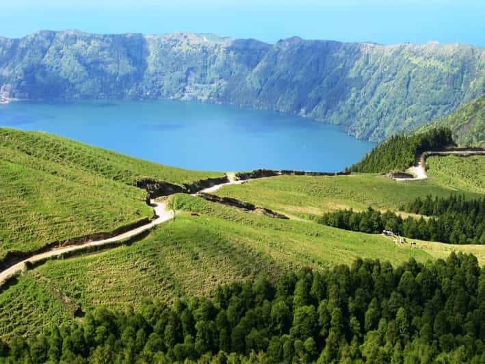Azores Sete Cidades Scenic 4WD Tour from Ponta Delgada GetYourGuide