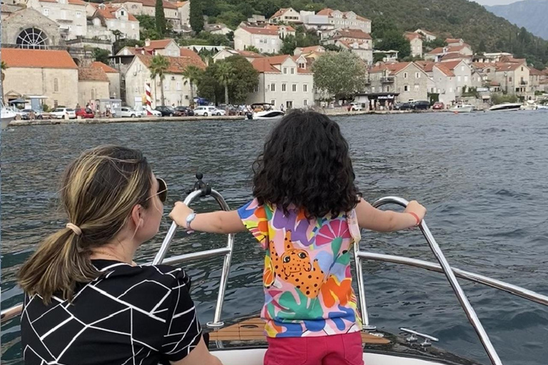 Kotor: Vår fru på klipporna Our Lady of the Rocks &amp; båttur i Gamla stan i PerastKotor: Our Lady of the Rocks &amp;Perast Old Town Grupp båttur