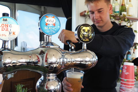 From Helsinki: Ferry Ride to Suomenlinna & Walking Tour