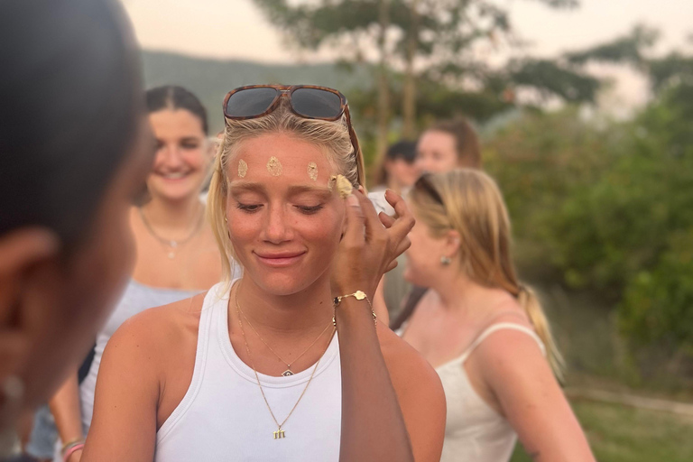 Cairns: Sunset Cruise with Indigenous culture and canapes