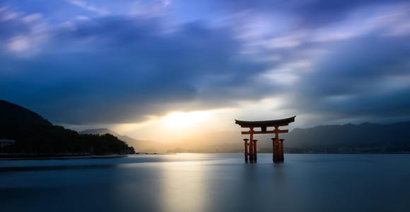 Kyoto: Private Experience with Guide & Luxury Vehicle