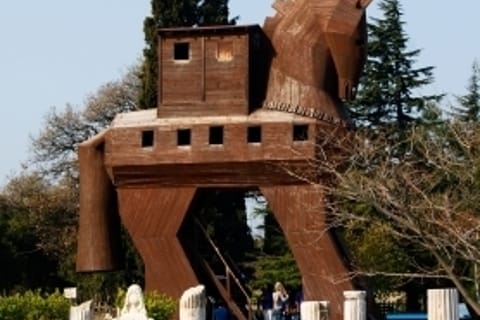 Istanbul: 2-Day Historical Tour to Gallipoli and Troy