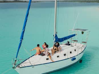 Bacalar Lagoon Sailing Tour with Open Bar and Mexican Lunch