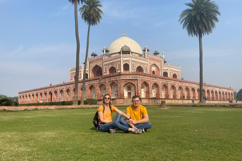 Delhi: Hele of halve dag Old Delhi en New Delhi privétourDagvullende tour met chauffeur, gids en entreegelden