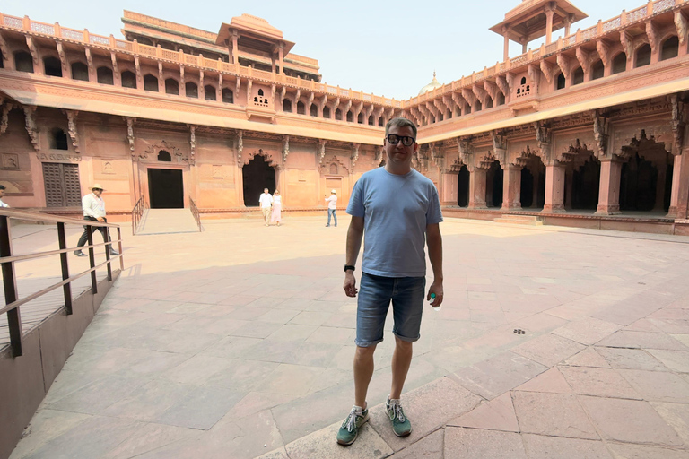 From Delhi: Private Agra & Taj Mahal Tour Only Tour Guide Service in Agra