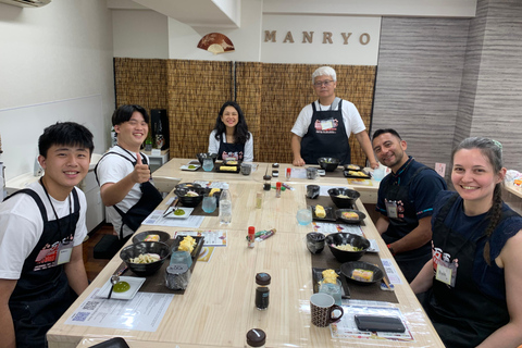 Kyoto: Japanese Udon and Sushi Cooking Class with Tastings